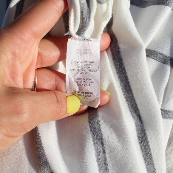 SOLD Twenty Second White and Gray T-Shirt Dress - Picture 7 of 8